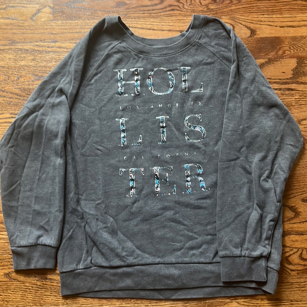 Hollister crew neck sweatshirt